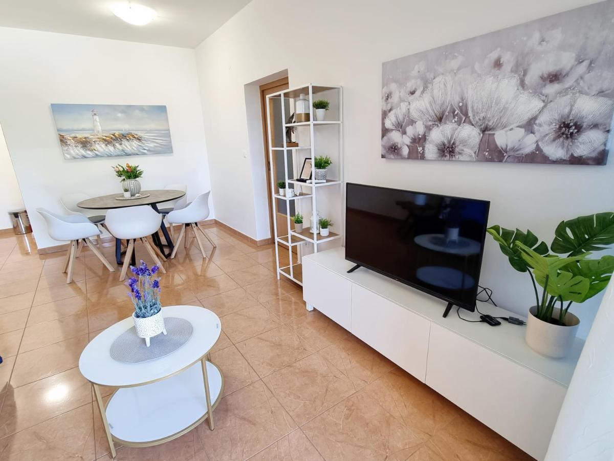 App Oleander Daire Umag Dış mekan fotoğraf